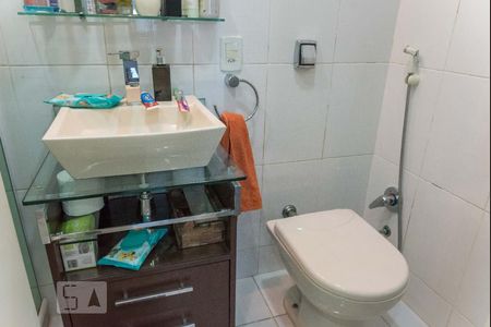 Apartamento à venda com 85m², 2 quartos e 1 vagaBanheiro Social