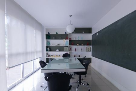 Apartamento à venda com 66m², 2 quartos e 1 vaga Apartamento à venda com 66m², 2 quartos e 1 vagaHome Office