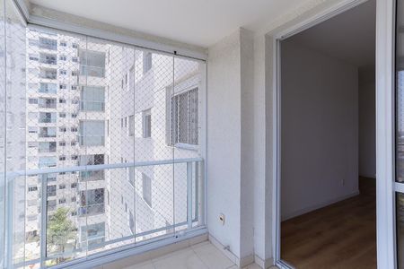Varanda Sala de apartamento à venda com 2 quartos, 66m² em Vila Anastácio, São Paulo