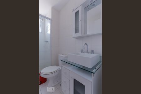 Apartamento à venda com 66m², 2 quartos e 1 vaga Apartamento à venda com 66m², 2 quartos e 1 vagaBanheiro Social