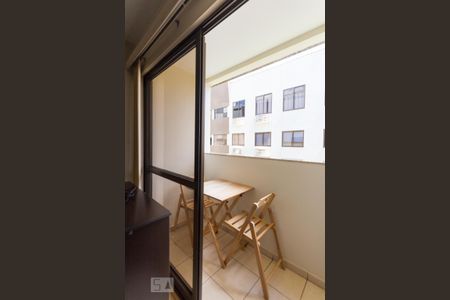 Studio para alugar com 32m², 1 quarto e 1 vaga Studio para alugar com 32m², 1 quarto e 1 vagaVaranda