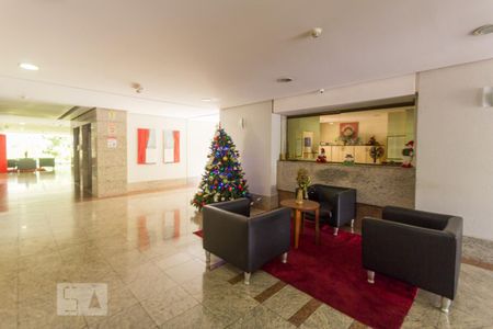 Studio para alugar com 32m², 1 quarto e 1 vaga Studio para alugar com 32m², 1 quarto e 1 vagaHall de Entrada