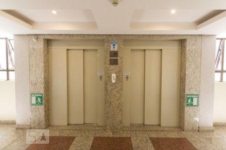 Studio para alugar com 32m², 1 quarto e 1 vaga Studio para alugar com 32m², 1 quarto e 1 vagaHall de Entrada