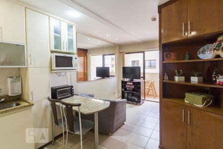 Studio para alugar com 32m², 1 quarto e 1 vaga Studio para alugar com 32m², 1 quarto e 1 vagaCozinha