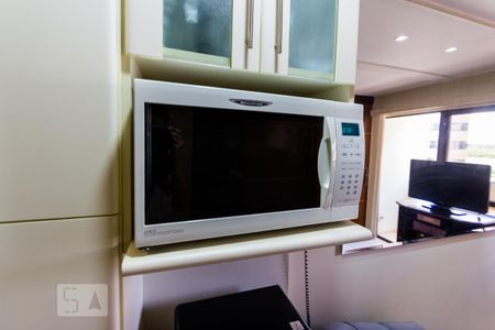 Studio para alugar com 32m², 1 quarto e 1 vaga Studio para alugar com 32m², 1 quarto e 1 vagaCozinha
