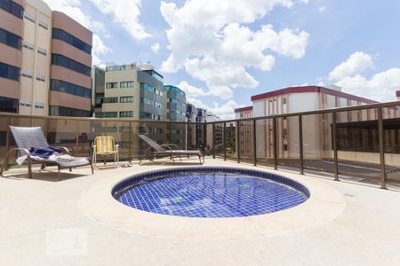 Studio para alugar com 32m², 1 quarto e 1 vaga Studio para alugar com 32m², 1 quarto e 1 vagaÁrea comum - Piscina