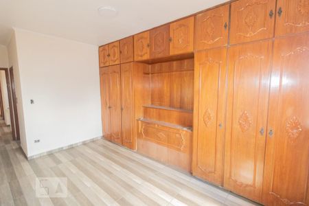 Casa para alugar com 199m², 3 quartos e 3 vagasSuíte