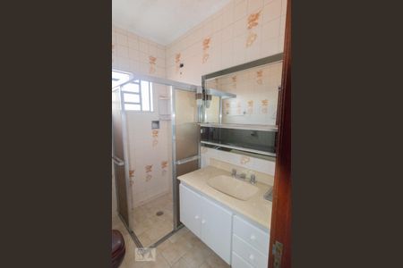 Casa para alugar com 199m², 3 quartos e 3 vagasBanheiro da Suíte