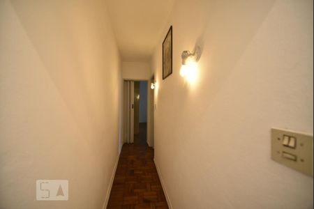 Corredor de casa à venda com 3 quartos, 300m² em Vila Gomes Cardim, São Paulo