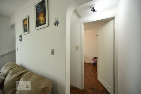 Porta do quarto 1 e deposito vistos da sala de casa à venda com 3 quartos, 300m² em Vila Gomes Cardim, São Paulo