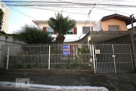 Casa à venda com 191m², 3 quartos e 3 vagasFachada