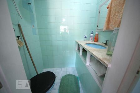 Casa à venda com 191m², 3 quartos e 3 vagasBanheiro