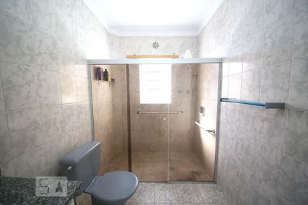 Casa à venda com 191m², 3 quartos e 3 vagasBanheiro