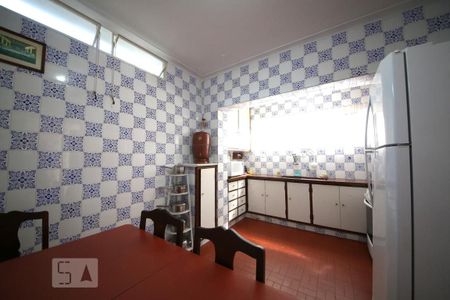 Casa à venda com 191m², 3 quartos e 3 vagasCozinha
