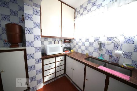 Casa à venda com 191m², 3 quartos e 3 vagasCozinha