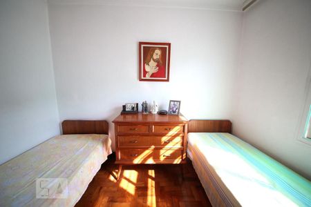 Casa à venda com 191m², 3 quartos e 3 vagasQuarto 3