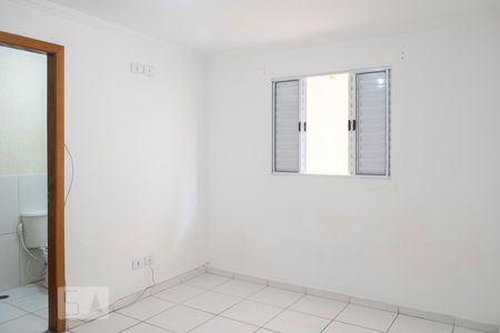 quarto de kitnet/studio para alugar com 1 quarto, 70m² em Vila Zat, São Paulo