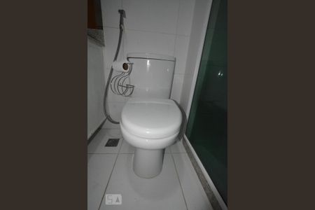 Banheiro da Suíte de apartamento para alugar com 3 quartos, 65m² em Penha, Rio de Janeiro