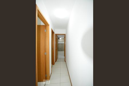 Corredor de apartamento para alugar com 3 quartos, 65m² em Penha, Rio de Janeiro