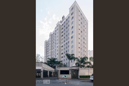 Apartamento à venda com 48m², 2 quartos e 1 vaga Apartamento à venda com 48m², 2 quartos e 1 vagaFachada