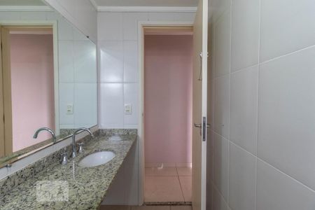 Apartamento à venda com 54m², 2 quartos e 1 vaga Apartamento à venda com 54m², 2 quartos e 1 vagaBanheiro