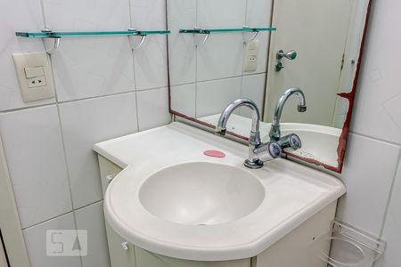 Casa de condomínio para alugar com 160m², 2 quartos e 1 vagaDetalhe Banheiro