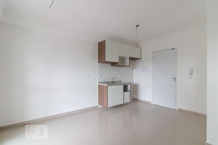 Sala e cozinha de kitnet/studio à venda com 1 quarto, 37m² em Vila Galvão, Guarulhos
