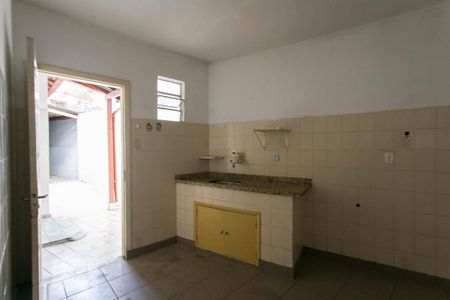 Casa à venda com 194m², 1 quarto e 2 vagas Casa à venda com 194m², 1 quarto e 2 vagasCozinha