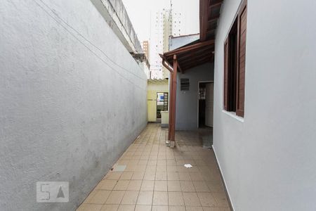 Casa à venda com 194m², 1 quarto e 2 vagas Casa à venda com 194m², 1 quarto e 2 vagasQuintal e Área de Serviço