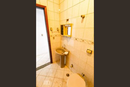 Casa à venda com 84m², 2 quartos e 2 vagasBanheiro