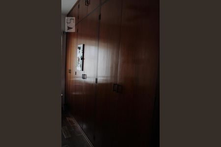 Quarto 1 - Armários de casa à venda com 3 quartos, 380m² em Vila Brandina, Campinas