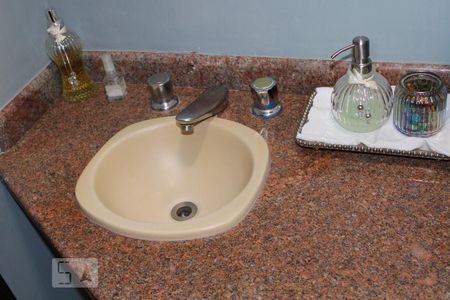 Lavabo de casa à venda com 3 quartos, 380m² em Vila Brandina, Campinas