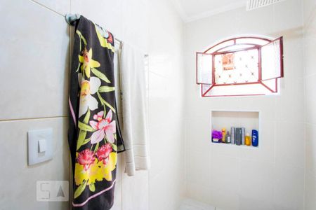 Casa à venda com 165m², 5 quartos e 3 vagasBanheiro do quarto 2