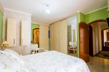 Quarto 1 - Suíte de casa à venda com 5 quartos, 165m² em Vila Metalurgica, Santo André