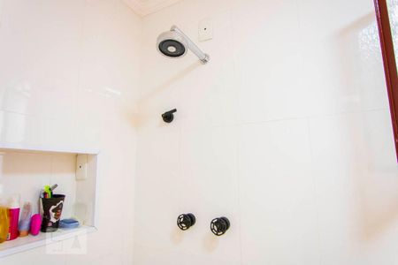 Casa à venda com 165m², 5 quartos e 3 vagasBanheiro social