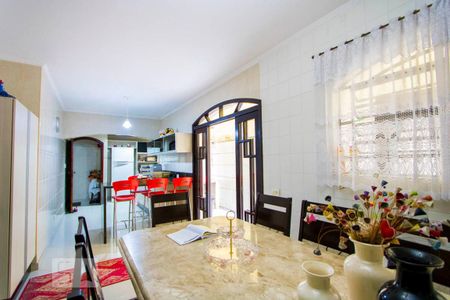 Casa à venda com 165m², 5 quartos e 3 vagasCopa