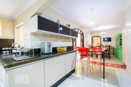 Casa à venda com 165m², 5 quartos e 3 vagasCozinha