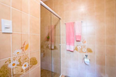 Casa à venda com 165m², 5 quartos e 3 vagasBanheiro do quarto 1