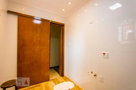Casa à venda com 165m², 5 quartos e 3 vagasBanheiro social