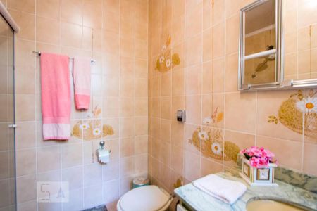 Casa à venda com 165m², 5 quartos e 3 vagasBanheiro do quarto 1