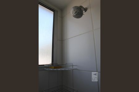 Apartamento para alugar com 50m², 2 quartos e 1 vagaDetalhe do banheiro