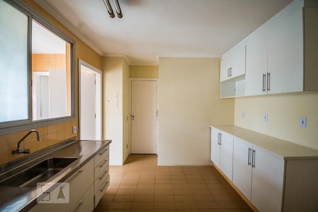 Apartamento à venda com 132m², 4 quartos e 1 vagaCozinha