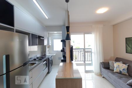 Sala e Cozinha de apartamento para alugar com 1 quarto, 36m² em Taquaral, Campinas