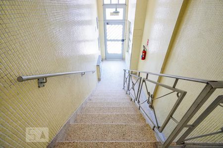 Apartamento para alugar com 55m², 1 quarto e sem vagaEscada