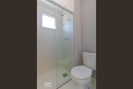 Banheiro de apartamento à venda com 1 quarto, 36m² em Taquaral, Campinas