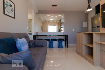 Sala e Cozinha de apartamento à venda com 1 quarto, 36m² em Taquaral, Campinas
