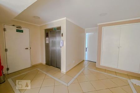 Apartamento à venda com 70m², 2 quartos e 1 vagaHall Social