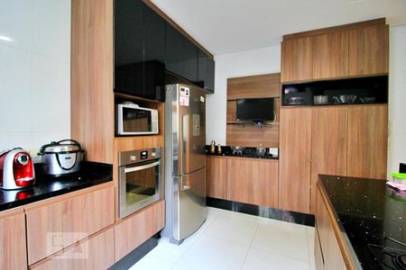 Casa à venda com 198m², 3 quartos e 3 vagasCozinha