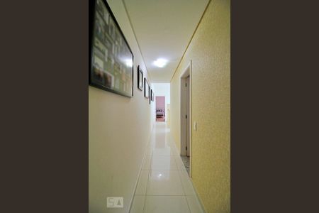 Casa à venda com 198m², 3 quartos e 3 vagasCorredor