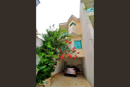 Casa à venda com 198m², 3 quartos e 3 vagasFachada